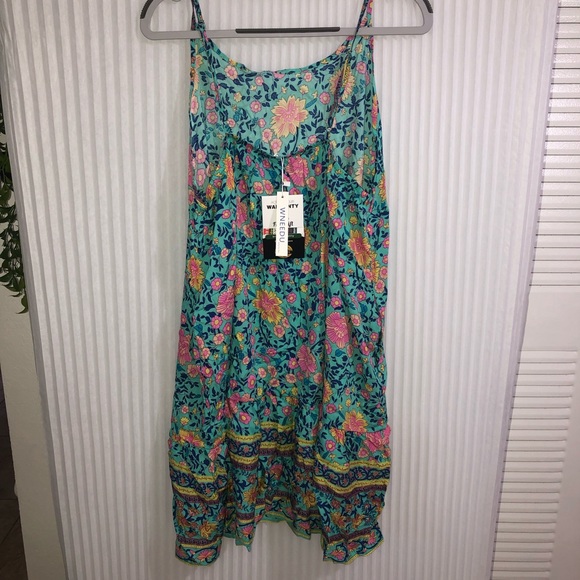 Women dress - Picture 3 of 5